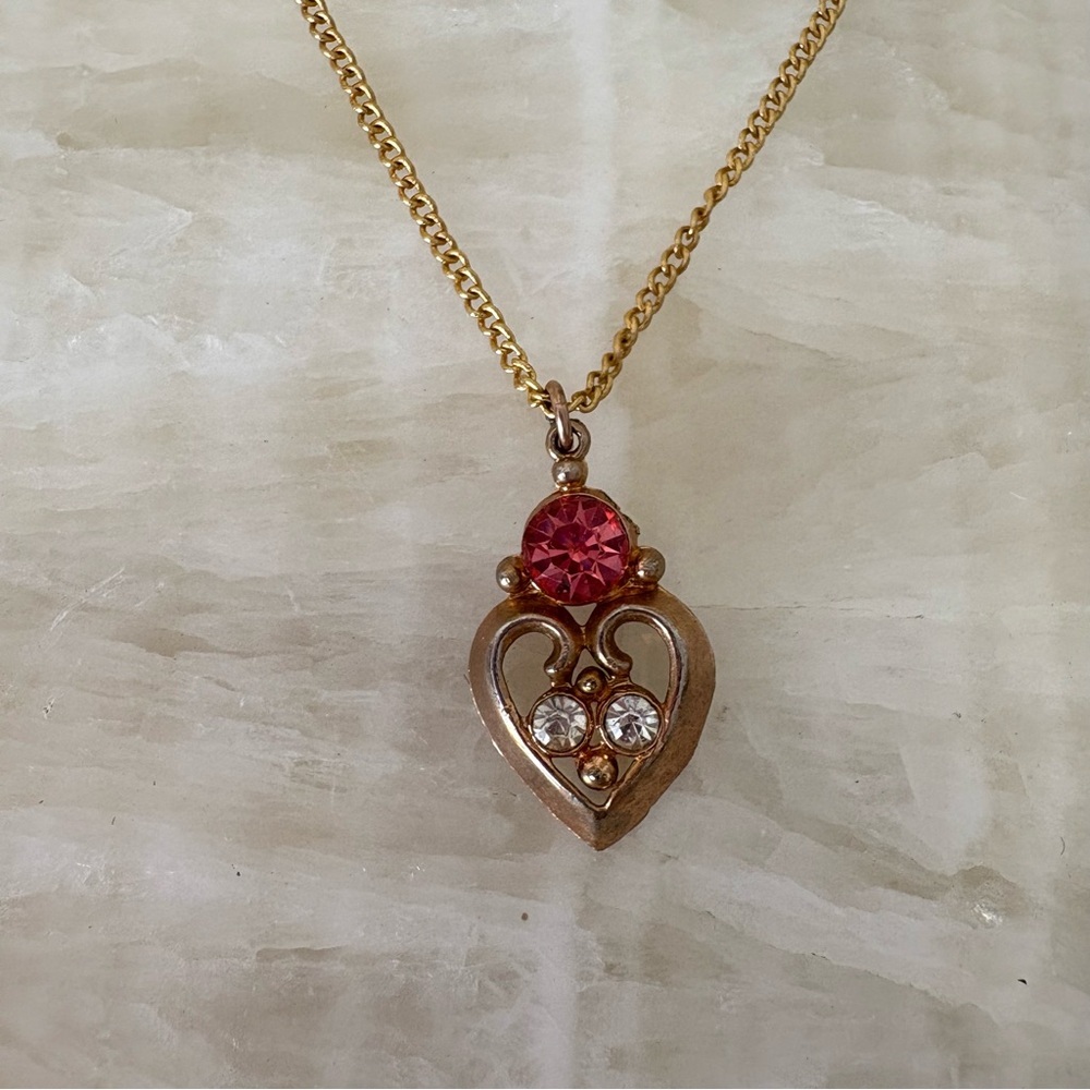 Vintage gold tone heart pendant necklace pink rhinestone 1970s